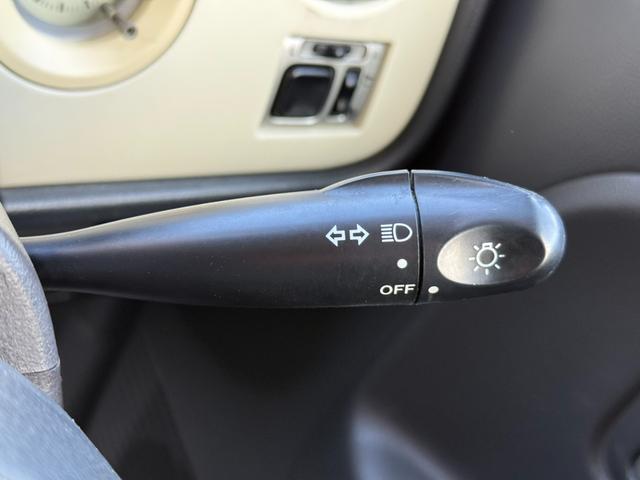 アルトラパン Ｘ　４ＷＤ　シートヒーター　エアバック　盗難防止システム　ナビ（35枚目）