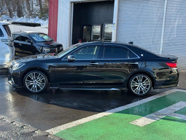 クラウンハイブリッド アスリートＧ　Ｆｏｕｒ　★４ＷＤ★サンルーフ★革シート★モデリスタエアロ★モデリスタマフラー★特別仕様ウッドハンドル★トヨタセーフティセンス★スマートキー★ナビ★ＴＶ★エアバック★盗難防止システム★本州仕入れ（9枚目）