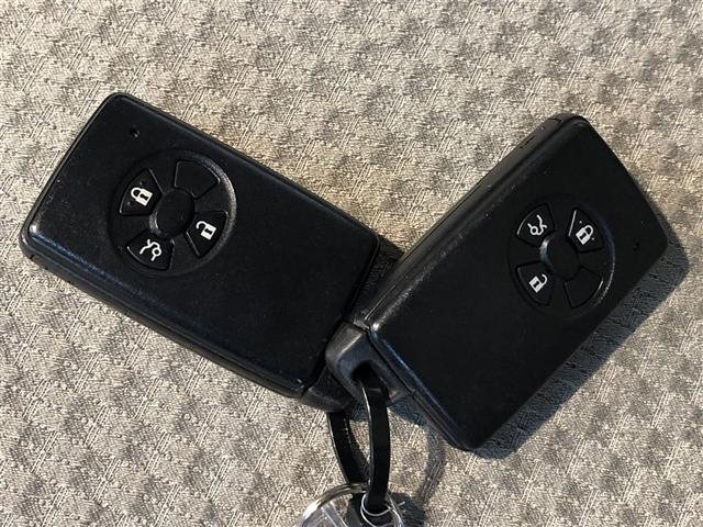 プレミオ １．８Ｘ　Ｌパッケージ　アルミホイール　ＡＵＸ接続　ＨＤＤナビ　エアコン　エアバッグ　キーレス　盗難防止システム　パワーウィンドウ　パワーステアリング　ワンオーナー　ＥＴＣ　ＡＢＳ　ＤＶＤ再生　フルセグ　スマートキー（19枚目）