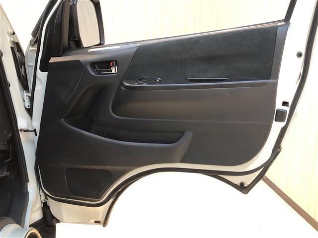 ハイエースバン ロングスーパーＧＬ　ダブルエアコン　運転席エアバッグ　ドラレコ　イモビライザー　オートエアコン　フルタイム４ＷＤ　メモリナビ　寒冷地仕様車　パワーステアリング　ワンセグＴＶ　ＥＴＣ車載器　キーレス　ＡＢＳ　ナビ＆ＴＶ（12枚目）