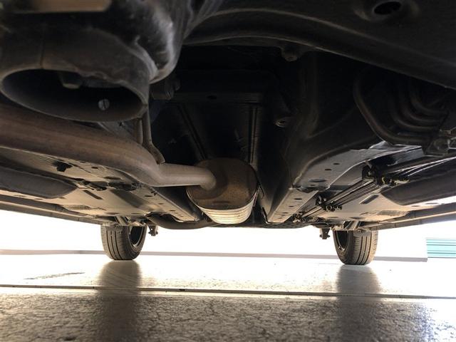 パッソ Ｘ　デュアルエアバッグ　ｉ－ｓｔｏｐ　エアコン　盗難防止装置　ベンチシート　ＡＢＳ　ミュージックプレイヤー接続可　横滑り防止機能　キーフリーシステム　衝突回避支援ブレーキ　パワーウィンドウ　スマートキー（7枚目）