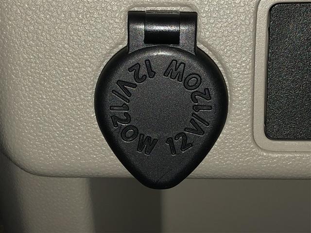 パッソ Ｘ　デュアルエアバッグ　ｉ－ｓｔｏｐ　エアコン　盗難防止装置　ベンチシート　ＡＢＳ　ミュージックプレイヤー接続可　横滑り防止機能　キーフリーシステム　衝突回避支援ブレーキ　パワーウィンドウ　スマートキー（28枚目）