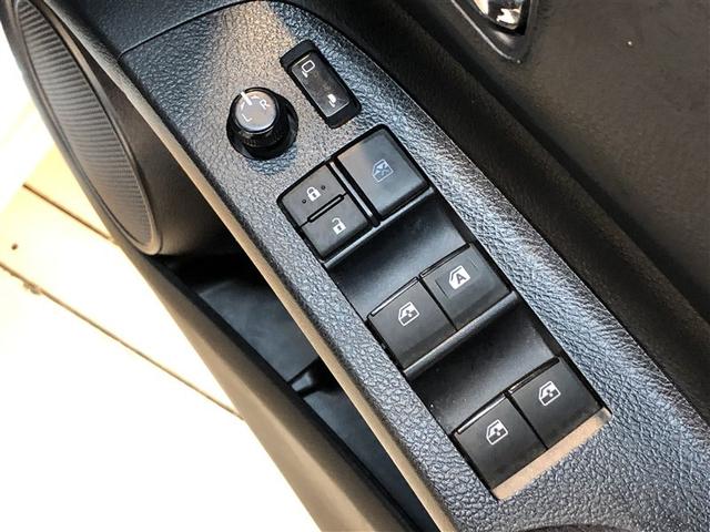 シエンタ Ｇ　衝突被害軽減　ウォークスルー　ＶＳＣ　リアカメラ　デュアルパワースライドドア　メディアプレイヤー接続　４ＷＤ車　キーフリーシステム　ＡＡＣ　パワーウインドウ　ナビ＆ＴＶ　寒冷地　三列シート　メモリナビ（15枚目）