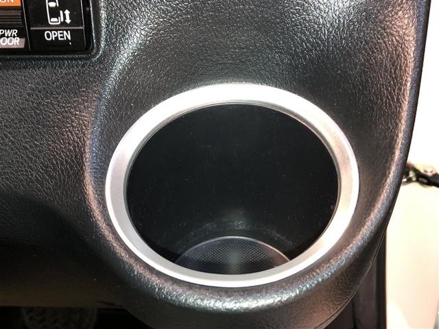 シエンタ Ｇ　衝突被害軽減　ウォークスルー　ＶＳＣ　リアカメラ　デュアルパワースライドドア　メディアプレイヤー接続　４ＷＤ車　キーフリーシステム　ＡＡＣ　パワーウインドウ　ナビ＆ＴＶ　寒冷地　三列シート　メモリナビ（28枚目）