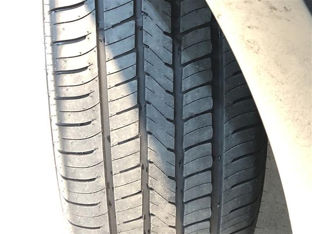 タイヤの側面には、製造年が刻印されている物があります。しっかりと確認しましょう♪