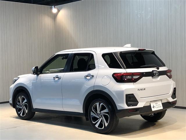 ライズ Ｚ　Ｂカメ　アイドリングＳＴＯＰ　イモビライザー　横滑り防止機能　ＬＥＤヘッドライト　寒冷地仕様　オートクルーズコントロール　アルミホイール　エアバッグ　スマートキ　４ＷＤ車　パワーウィンドウ　ＡＢＳ（8枚目）