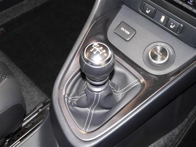 ＧＲヤリス ＲＺ　ハイパフォーマンス　１オーナ　Ｉストップ　ＬＥＤヘッド　盗難防止システム　バックガイドモニター　ＡＷＤ　フルオートエアコン　横滑り防止装置付き　アクティブクルーズコントロール　スマートキ－　ミュージックプレイヤー接続可（6枚目）