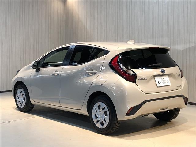 アクア Ｘ　ＡＣ１００Ｖ電源　オートエアコン　ＬＥＤヘッド　クルーズコントロール　ナビ　バックカメラ　ＥＴＣ　サイドエアバッグ　スマートキー　４ＷＤ　盗難防止システム　エアバッグ　メモリーナビ　ＥＳＣ　ＡＢＳ（7枚目）