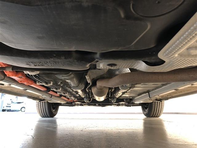 アクア Ｘ　ＡＣ１００Ｖ電源　オートエアコン　ＬＥＤヘッド　クルーズコントロール　ナビ　バックカメラ　ＥＴＣ　サイドエアバッグ　スマートキー　４ＷＤ　盗難防止システム　エアバッグ　メモリーナビ　ＥＳＣ　ＡＢＳ（9枚目）