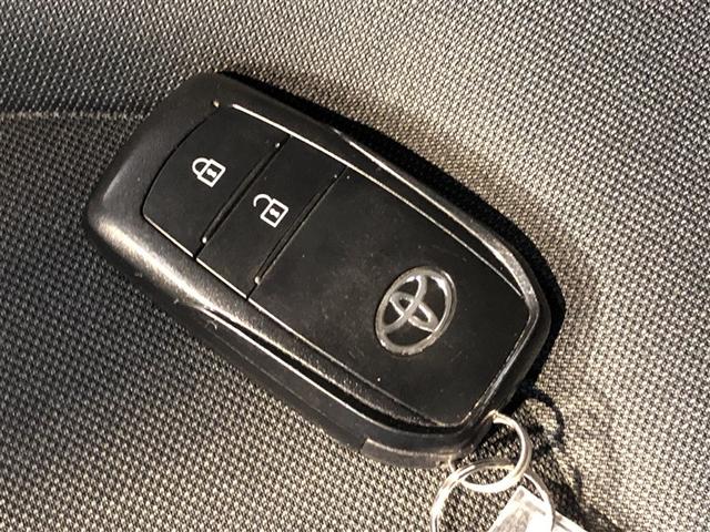 アクア Ｘ　ＡＣ１００Ｖ電源　オートエアコン　ＬＥＤヘッド　クルーズコントロール　ナビ　バックカメラ　ＥＴＣ　サイドエアバッグ　スマートキー　４ＷＤ　盗難防止システム　エアバッグ　メモリーナビ　ＥＳＣ　ＡＢＳ（20枚目）