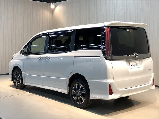 ノア Ｓｉ　ダブルバイビー　ＬＥＤヘッドランプ　オートクルーズコントロール　ナビ＆ＴＶ　両側パワースライドドア　ミュージックプレイヤー接続可　アルミホイール　ＤＶＤ再生　寒冷地　ドラレコ　ＶＳＣ　４ＷＤ　メモリーナビ　ＡＢＳ（9枚目）