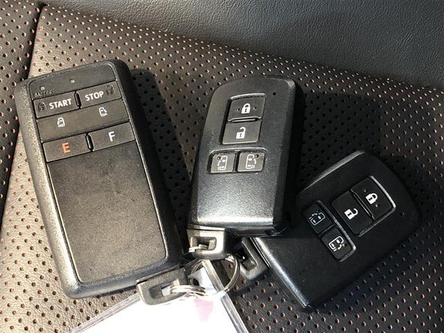 エスクァイア Ｇｉ　ドライブレコーダ　ＬＥＤヘッドライト　アルミ　両側パワースライドドア　リアオートエアコン　寒冷地仕様　クルコン　ＤＶＤ　ＥＴＣ車載器　横滑防止装置　エアバッグ　助手席エアバッグ　ウォークスルー　４ＷＤ（23枚目）