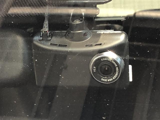 ヤリス Ｘ　追突防止装置　ドラレコ　ＶＳＣ　スマートキー＆プッシュスタート　イモビライザー　寒冷地仕様　マニュアルエアコン　ＥＴＣ付　ナビ　Ａクルコン　４ＷＤ　パワーウインドウ　ＡＢＳ　キーレス　エアバッグ（5枚目）