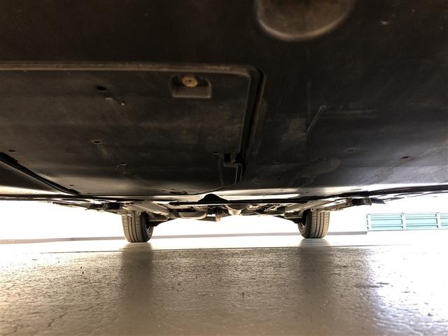 ヤリス Ｘ　追突防止装置　ドラレコ　ＶＳＣ　スマートキー＆プッシュスタート　イモビライザー　寒冷地仕様　マニュアルエアコン　ＥＴＣ付　ナビ　Ａクルコン　４ＷＤ　パワーウインドウ　ＡＢＳ　キーレス　エアバッグ（8枚目）