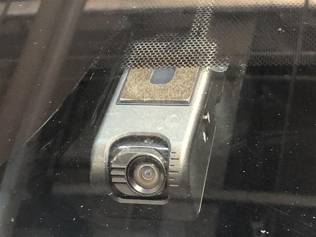 カローラツーリング S 盗難防止 ドライブレコーダー Bモニター LEDヘッドライト フルオートエアコン AW 横滑り防止装置 ETC車載器 エアバッグ クルコン スマートキー&プッシュスタート キーフリー メモリナビ ナビ(6枚目)