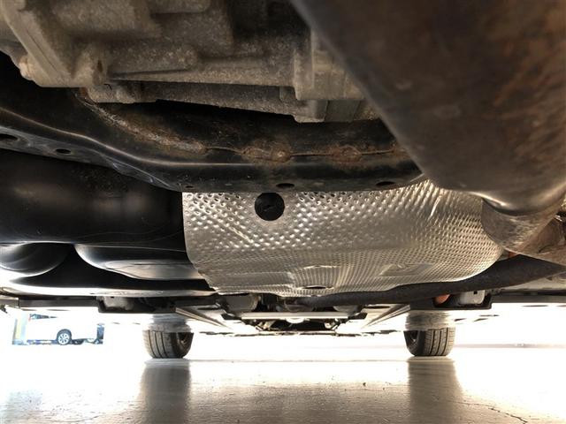 カローラ ハイブリッド　Ｇ－Ｘ　エアコン　ＬＥＤライト　フルセグＴＶ　ＥＳＣ　クルーズコントロール　ＡＢＳ　盗難防止システム　メモリーナビ　アイドリングストップ　４ＷＤ　寒冷地仕様　スマートキー　衝突被害軽減システム　ＥＴＣ（10枚目）