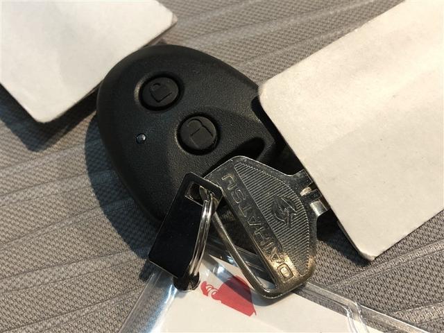 ミライース Ｘ　ＳＡＩＩＩ　衝突軽減装置　ＬＥＤ　横滑り防止装置　Ｗエアバック　運転席エアバッグ　ミュージックプレイヤー接続可　アイスト　リモコンキー　ＡＢＳ　４ＷＤ　パワーウインドウ　パワーステアリング　エアコン（16枚目）