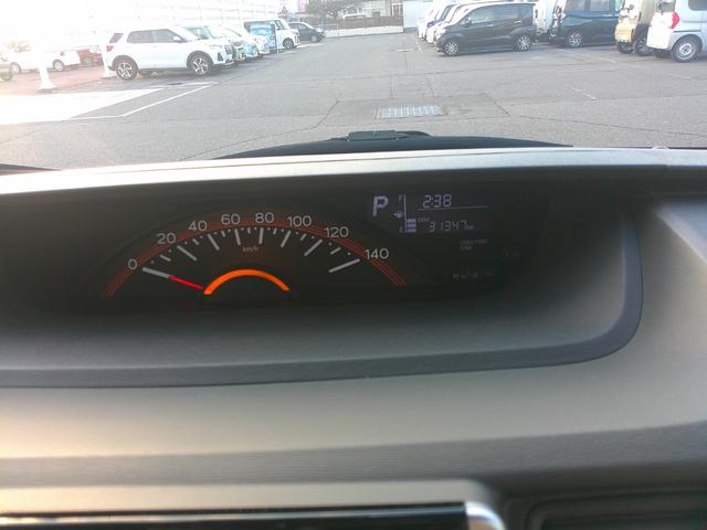 タント Ｘ　ＳＡＩＩＩ　４ＷＤ　両側スライドドア左電動　夏冬タイヤ　ダイハツ純正ナビ　バックモニター　スマートアシスト　オートエアコン　オートライト　リモコンエンジンスターター　運転席シートヒーター　アイドリングストップ（16枚目）