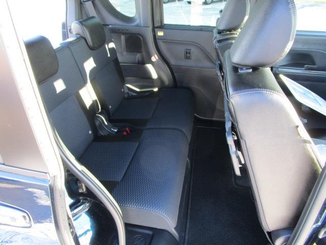 タント カスタムＲＳ　４ＷＤ　ターボ　両側パワースライドドア　ＬＥＤヘッドライト　オートライト　オートエアコン　オーディオレス　シートヒーター　前後コーナーセンサー　後席テーブル　アイドリングストップ（11枚目）