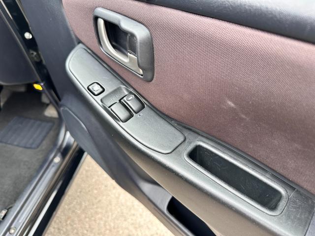 パジェロミニ ＶＲ　４ＷＤ　バックカメラ　キーレスエントリー　電動格納ミラー　シートヒーター　ＡＴ　盗難防止システム　ＡＢＳ　ＣＤ　ミュージックプレイヤー接続可　アルミホイール　衝突安全ボディ　エアコン　ＡＵＸ　ＰＷ（9枚目）
