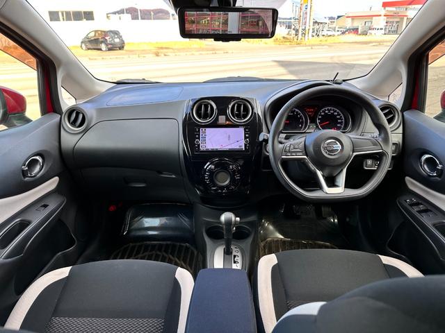 ノート X FOUR スマートセーフティエディション 4WD 全周囲カメラ ナビ クリアランスソナー レーンアシスト 衝突被害軽減システム アルミホイール オートライト スマートキー 電動格納ミラー CVT 盗難防止システム 衝突安全ボディ ABS(2枚目)