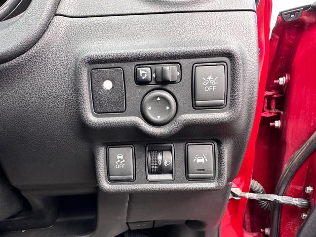 ノート X FOUR スマートセーフティエディション 4WD 全周囲カメラ ナビ クリアランスソナー レーンアシスト 衝突被害軽減システム アルミホイール オートライト スマートキー 電動格納ミラー CVT 盗難防止システム 衝突安全ボディ ABS(10枚目)