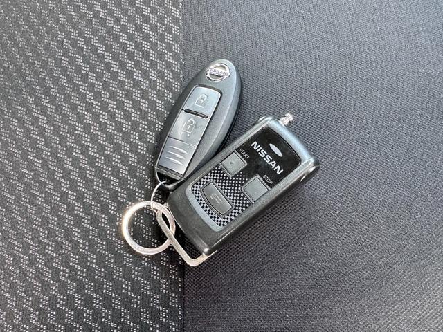 ノート X FOUR スマートセーフティエディション 4WD 全周囲カメラ ナビ クリアランスソナー レーンアシスト 衝突被害軽減システム アルミホイール オートライト スマートキー 電動格納ミラー CVT 盗難防止システム 衝突安全ボディ ABS(41枚目)