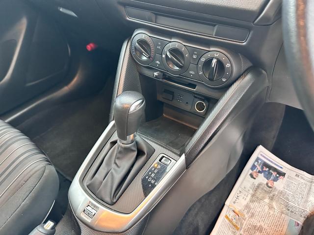 MAZDA2 15C 4WD バックカメラ ナビ クリアランスソナー レーンアシスト 衝突被害軽減システム オートライト LEDヘッドランプ スマートキー アイドリングストップ 電動格納ミラー AT 盗難防止システム(9枚目)