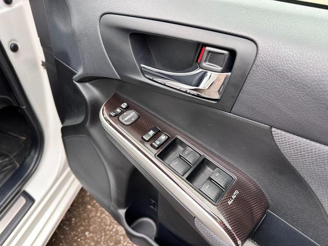 カムリ ハイブリッド Gパッケージ バックカメラ ナビ アルミホイール HID サンルーフ CVT スマートキー アイドリングストップ 電動格納ミラー 盗難防止システム パワーシート 衝突安全ボディ ABS ESC エアコン(7枚目)