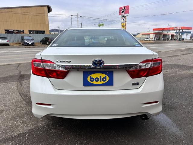 カムリ ハイブリッド Gパッケージ バックカメラ ナビ アルミホイール HID サンルーフ CVT スマートキー アイドリングストップ 電動格納ミラー 盗難防止システム パワーシート 衝突安全ボディ ABS ESC エアコン(18枚目)