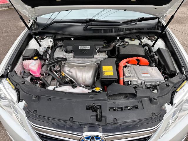 カムリ ハイブリッド Gパッケージ バックカメラ ナビ アルミホイール HID サンルーフ CVT スマートキー アイドリングストップ 電動格納ミラー 盗難防止システム パワーシート 衝突安全ボディ ABS ESC エアコン(20枚目)