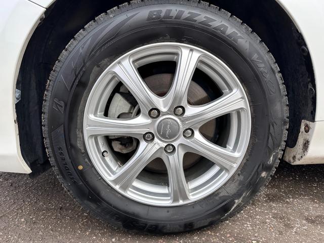 カムリ ハイブリッド Gパッケージ バックカメラ ナビ アルミホイール HID サンルーフ CVT スマートキー アイドリングストップ 電動格納ミラー 盗難防止システム パワーシート 衝突安全ボディ ABS ESC エアコン(21枚目)