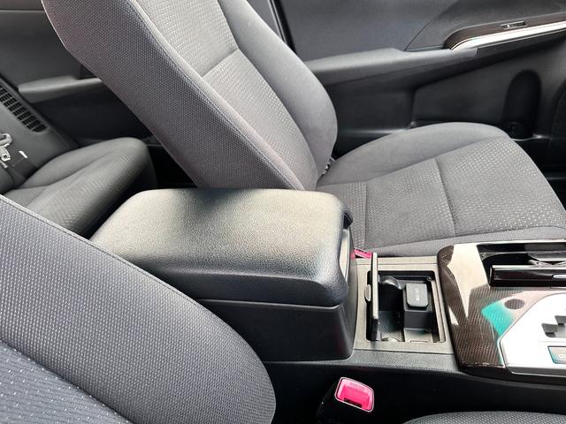 カムリ ハイブリッド Gパッケージ バックカメラ ナビ アルミホイール HID サンルーフ CVT スマートキー アイドリングストップ 電動格納ミラー 盗難防止システム パワーシート 衝突安全ボディ ABS ESC エアコン(30枚目)