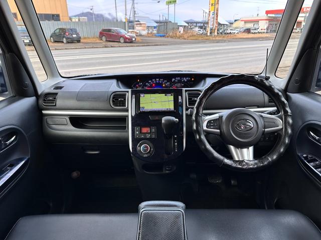 タント カスタムＸ　トップエディションＳＡＩＩ　４ＷＤ　バックカメラ　両側スライド・片側電動　ナビ　衝突被害軽減システム　オートライト　スマートキー　アイドリングストップ　電動格納ミラー　ベンチシート　ＣＶＴ　ＥＳＣ　アルミホイール　エアコン（2枚目）