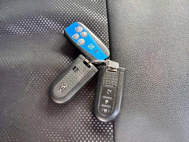 タント カスタムＸ　トップエディションＳＡＩＩ　４ＷＤ　バックカメラ　両側スライド・片側電動　ナビ　衝突被害軽減システム　オートライト　スマートキー　アイドリングストップ　電動格納ミラー　ベンチシート　ＣＶＴ　ＥＳＣ　アルミホイール　エアコン（12枚目）