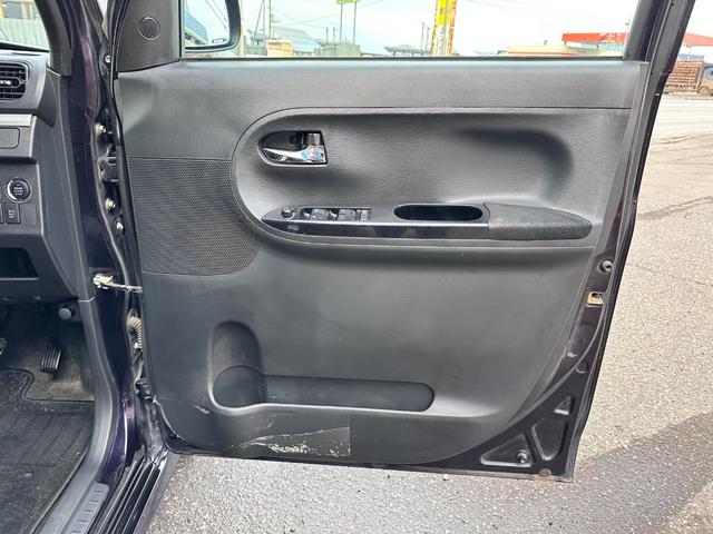 タント カスタムＸ　トップエディションＳＡＩＩ　４ＷＤ　バックカメラ　両側スライド・片側電動　ナビ　衝突被害軽減システム　オートライト　スマートキー　アイドリングストップ　電動格納ミラー　ベンチシート　ＣＶＴ　ＥＳＣ　アルミホイール　エアコン（29枚目）