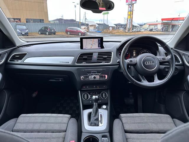 Ｑ３ ２．０ＴＦＳＩクワトロ１８０ＰＳ　４ＷＤ　バックカメラ　クリアランスソナー　ナビ　オートライト　ＨＩＤ　アルミホイール　スマートキー　アイドリングストップ　電動格納ミラー　ＡＴ　盗難防止システム　ＣＤ　ＡＢＳ　ＥＳＣ　エアコン（2枚目）