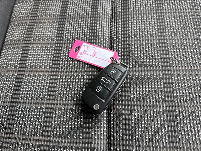 Ｑ３ ２．０ＴＦＳＩクワトロ１８０ＰＳ　４ＷＤ　バックカメラ　クリアランスソナー　ナビ　オートライト　ＨＩＤ　アルミホイール　スマートキー　アイドリングストップ　電動格納ミラー　ＡＴ　盗難防止システム　ＣＤ　ＡＢＳ　ＥＳＣ　エアコン（12枚目）