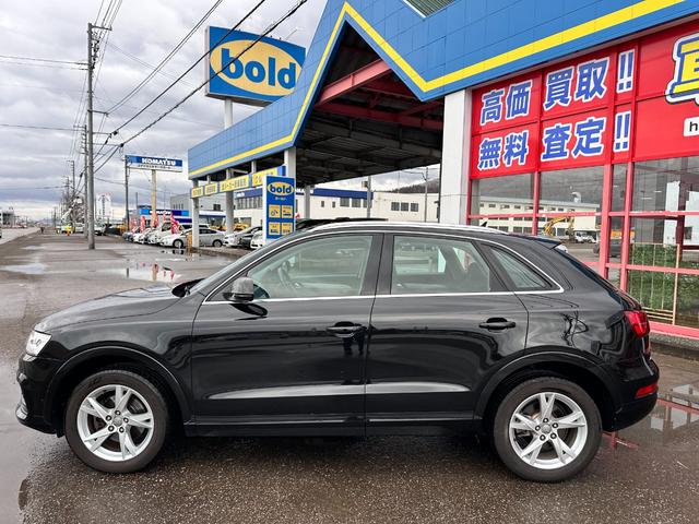 Ｑ３ ２．０ＴＦＳＩクワトロ１８０ＰＳ　４ＷＤ　バックカメラ　クリアランスソナー　ナビ　オートライト　ＨＩＤ　アルミホイール　スマートキー　アイドリングストップ　電動格納ミラー　ＡＴ　盗難防止システム　ＣＤ　ＡＢＳ　ＥＳＣ　エアコン（19枚目）