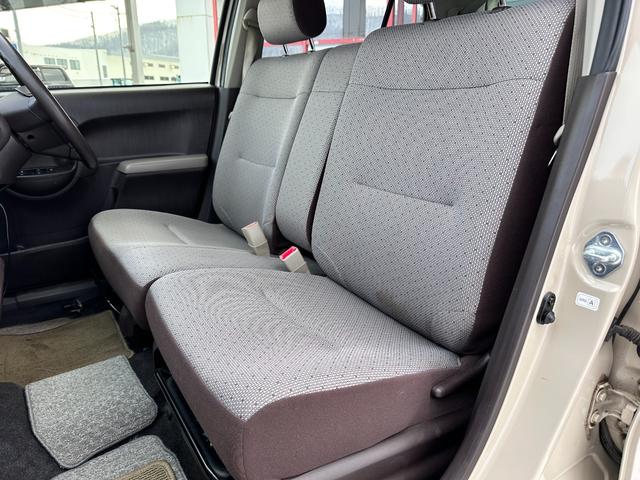 パッソ Ｘ　４ＷＤ　スマートキー　電動格納ミラー　ＣＶＴ　衝突安全ボディ　ベンチシート　ＡＢＳ　ＥＳＣ　ＣＤ　ＵＳＢ　ミュージックプレイヤー接続可　エアコン　パワーステアリング　パワーウィンドウ　運転席エアバッグ（14枚目）