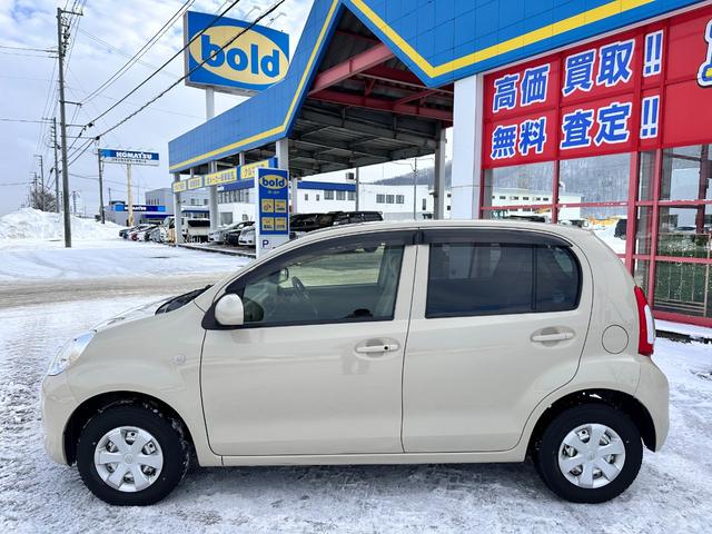 パッソ Ｘ　４ＷＤ　スマートキー　電動格納ミラー　ＣＶＴ　衝突安全ボディ　ベンチシート　ＡＢＳ　ＥＳＣ　ＣＤ　ＵＳＢ　ミュージックプレイヤー接続可　エアコン　パワーステアリング　パワーウィンドウ　運転席エアバッグ（30枚目）