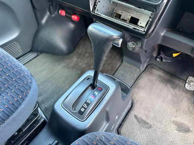 バモス ターボ　４ＷＤ　両側スライドドア　ＡＴ　アルミホイール　衝突安全ボディ　エアコン　パワーステアリング　パワーウィンドウ（10枚目）