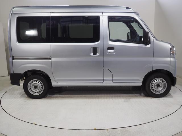 ハイゼットカーゴ ＤＸ　パートタイム４ＷＤ　ＣＶＴ　スマートアシスト　両側スライドドア　キーレスエントリー　ＡＭ／ＦＭラジオ　オートライト　エアコン　アイドリングストップ　ＶＳＣ（横滑り抑制機能）（4枚目）