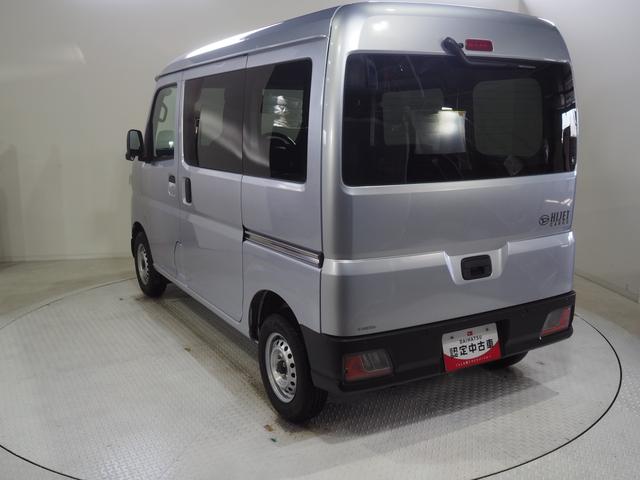 ハイゼットカーゴ ＤＸ　パートタイム４ＷＤ　ＣＶＴ　スマートアシスト　両側スライドドア　キーレスエントリー　ＡＭ／ＦＭラジオ　オートライト　エアコン　アイドリングストップ　ＶＳＣ（横滑り抑制機能）（7枚目）