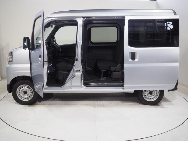 ハイゼットカーゴ ＤＸ　パートタイム４ＷＤ　ＣＶＴ　スマートアシスト　両側スライドドア　キーレスエントリー　ＡＭ／ＦＭラジオ　オートライト　エアコン　アイドリングストップ　ＶＳＣ（横滑り抑制機能）（9枚目）