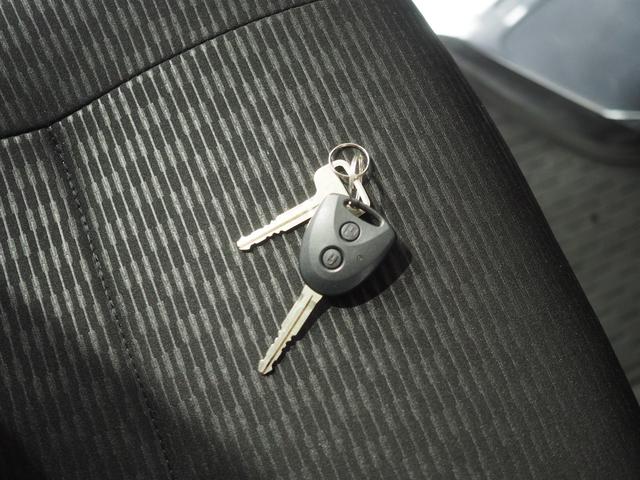 ハイゼットカーゴ ＤＸ　パートタイム４ＷＤ　ＣＶＴ　スマートアシスト　両側スライドドア　キーレスエントリー　ＡＭ／ＦＭラジオ　オートライト　エアコン　アイドリングストップ　ＶＳＣ（横滑り抑制機能）（39枚目）