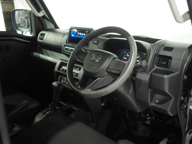 ハイゼットトラック エクストラ パートタイム4WD CVT オートライト キーフリーシステム USB/Bluetoothオーディオ ストロング防錆荷台 アルミホイール 前後コーナーセンサー アイドリングストップ スマートアシスト(15枚目)