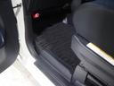 純正用品のカーペットマットが装備されています。