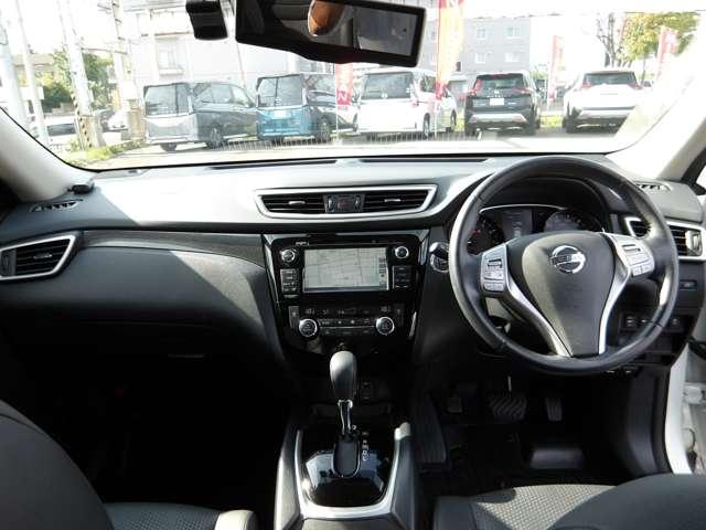 エクストレイル ２．０　２０Ｘｔｔ　エマージェンシーブレーキパッケージ　２列車　４ＷＤ　メーカーナビ＆全周囲モニター（5枚目）