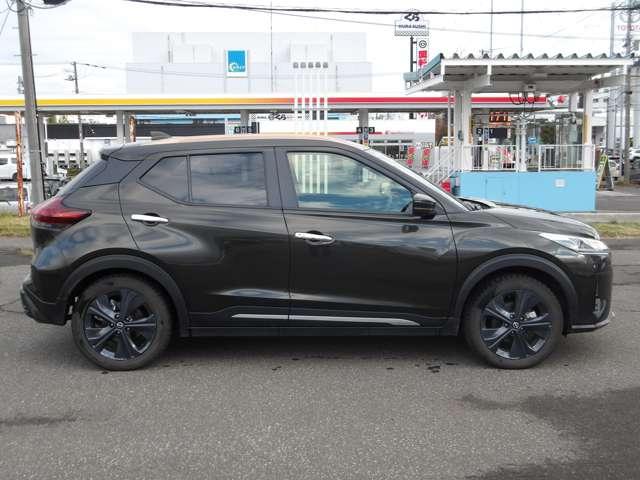 キックス １．２　Ｘ　ＦＯＵＲ　９０周年記念車　（ｅ－ＰＯＷＥＲ）　４ＷＤ　当社社用車アップ（6枚目）